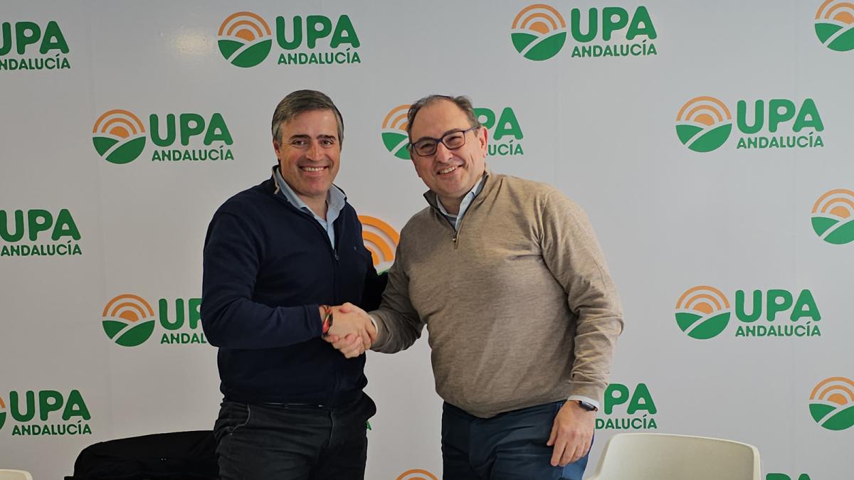 Cristóbal Cano, secretario general de UPA Andalucía, y Santiago Chivite, director general de Grupo Imagina Energía.