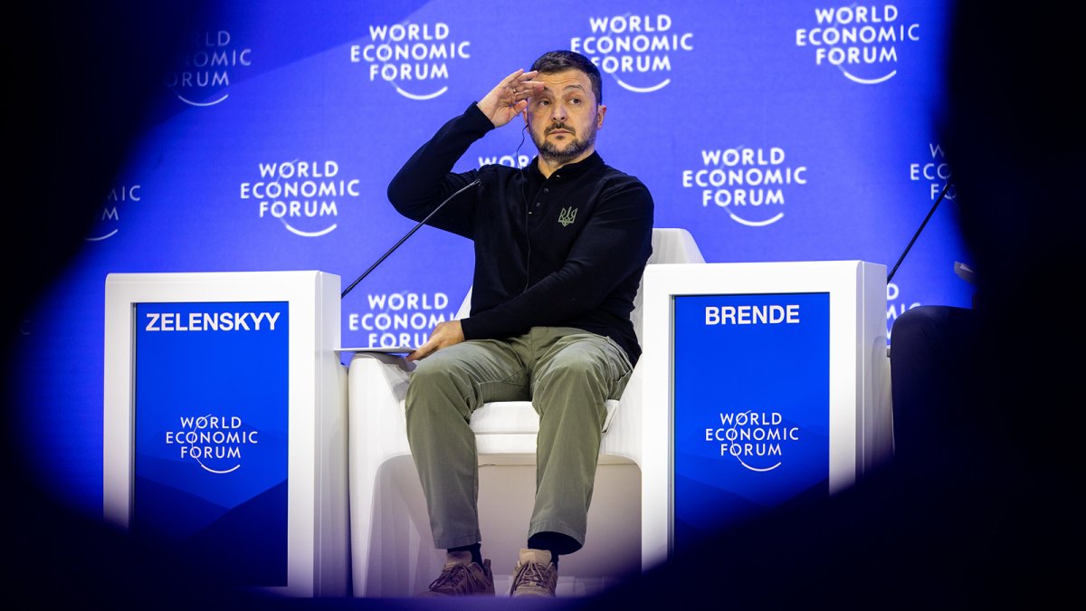 Zelenski condena el ataque ruso con "más de 400 drones y unos 40 misiles" al sector energético ucraniano