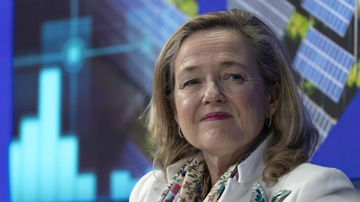 Calviño (BEI) avanza un acuerdo para impulsar la interconexión eléctrica entre España y Francia