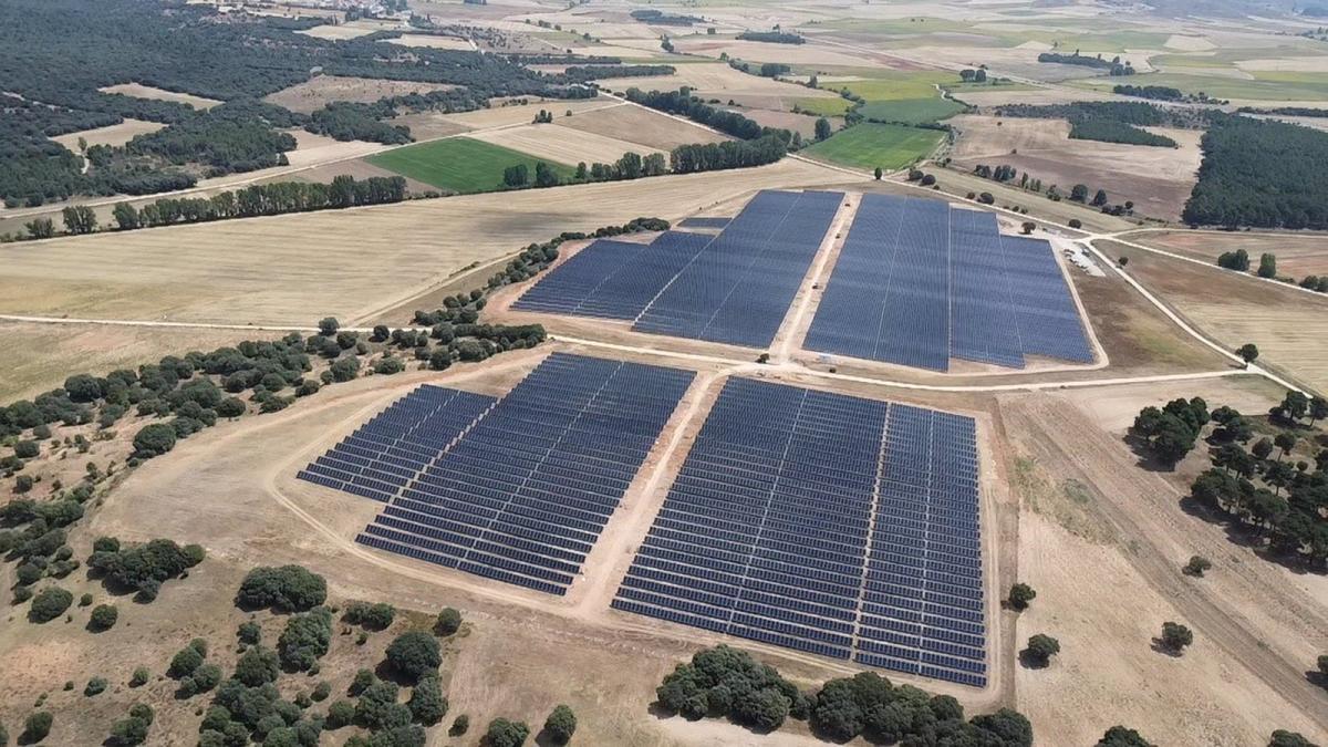 ISE Energía construye proyectos fotovoltaicos para Luminous Renewable Energy que suman 23 MW en España.