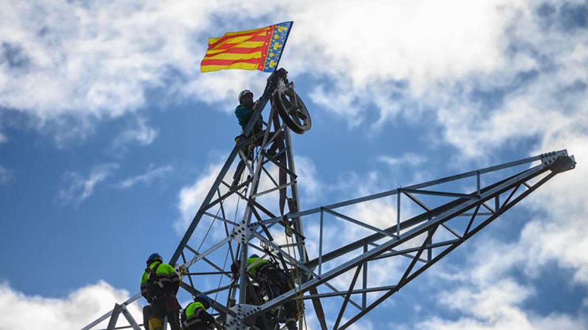 Red Eléctrica repone 35 torres y 20 kilómetros de circuitos dañados tras la DANA