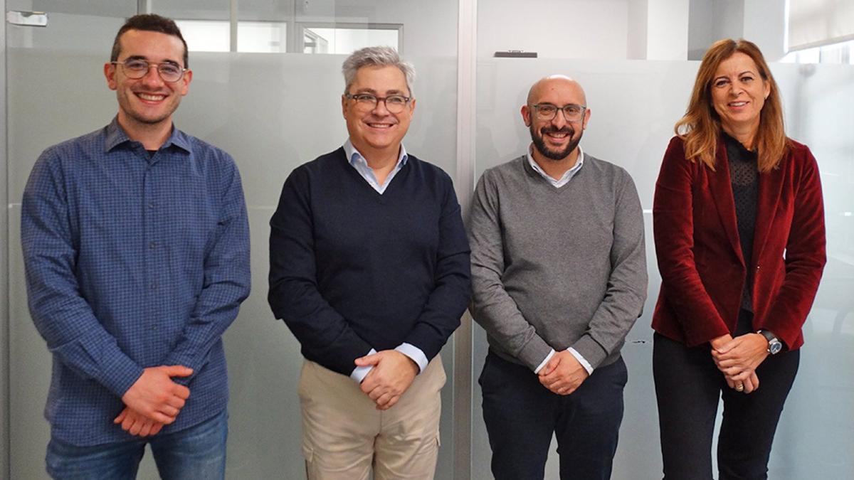 Sergio Sánchez, analista de operación; Miguel Ángel Ladero, director corporativo de departamento de Inversiones de Cofidex; Manuel Mateos, director de Relaciones Institucionales de Greening; y Ana Cebrián, directora de de Operaciones de Deuda de Cofidex.