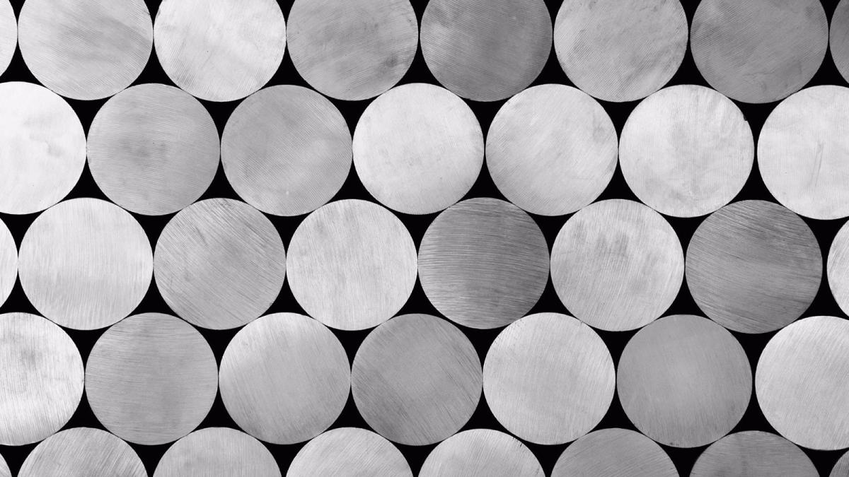 Aluminio.