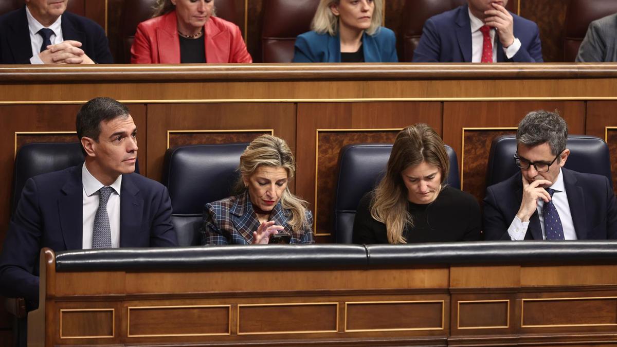 El presidente del Gobierno, Pedro Sánchez; la vicepresidenta segunda y ministra de Trabajo, Yolanda Díaz; la vicepresidenta tercera y ministra para la Transición Ecológica, Sara Aagesen y el ministro para la Presidencia, Félix Bolaños.