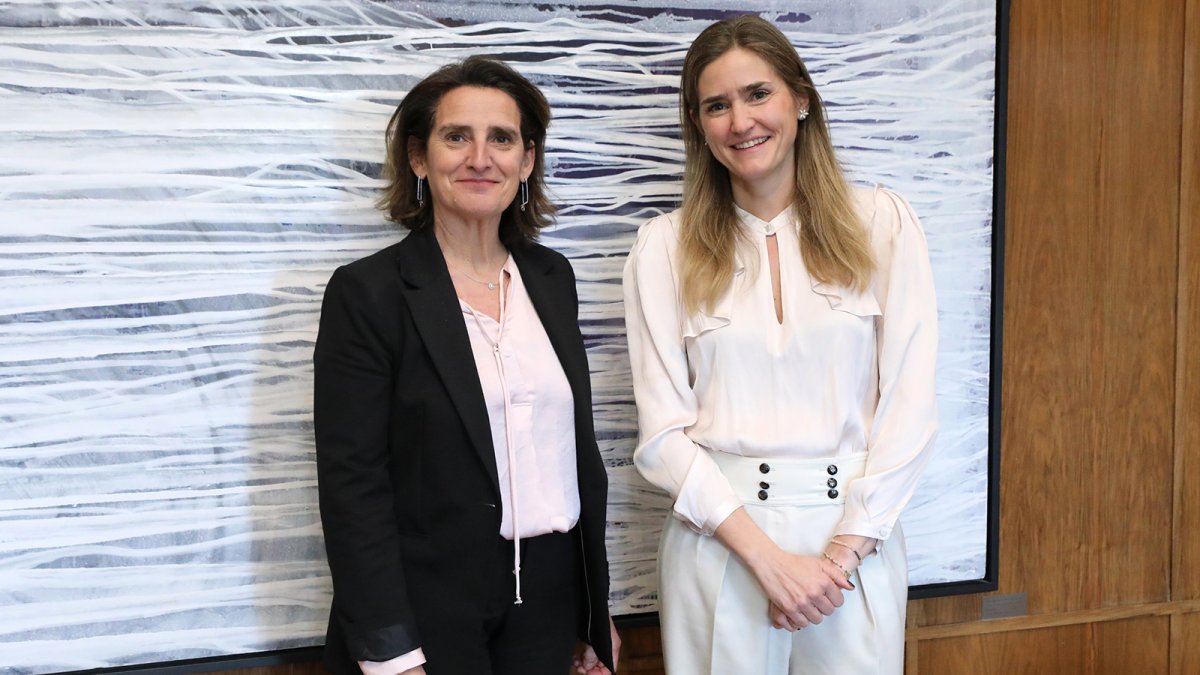 La vicepresidenta ejecutiva para una Transición Limpia, Justa y Competitiva de la Comisión Europea, la española Teresa Ribera y la vicepresidenta tercera del Gobierno y ministra para la Transición Ecológica y el Reto Demográfico, Sara Aagesen.