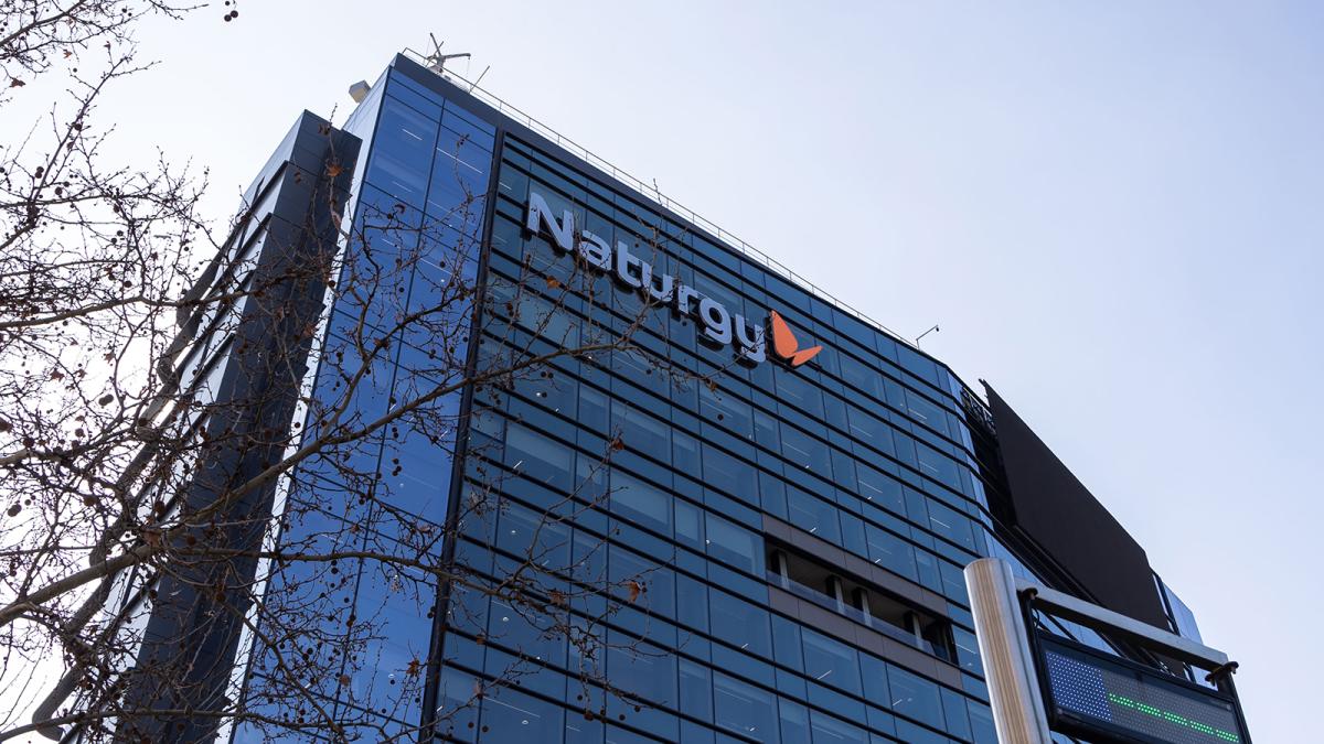 Naturgy reconoce el riesgo de no colocar en el mercado las acciones de su auto-OPA en el plazo previsto