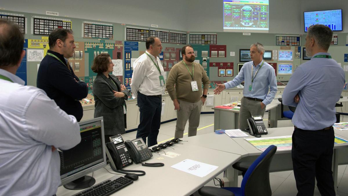 El PP exige al Gobierno que frene el "suicidio energético" de cerrar la central nuclear de Cofrentes (Valencia)