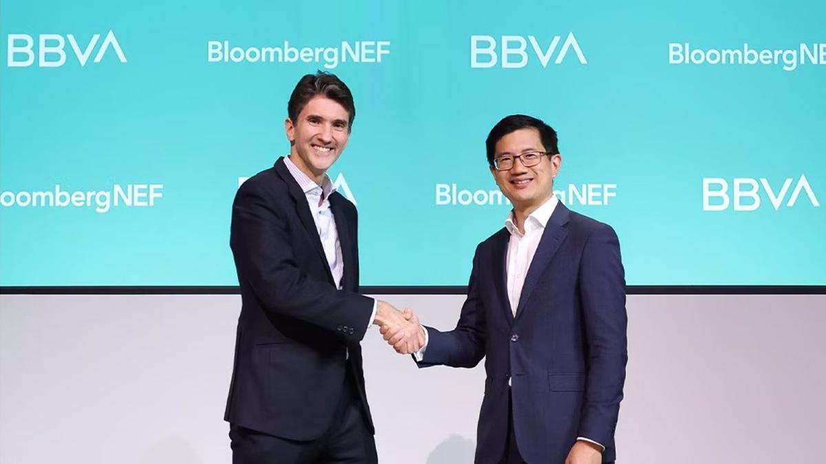 BBVA y BloombergNEF firman un acuerdo para potenciar el conocimiento sobre la transición energética