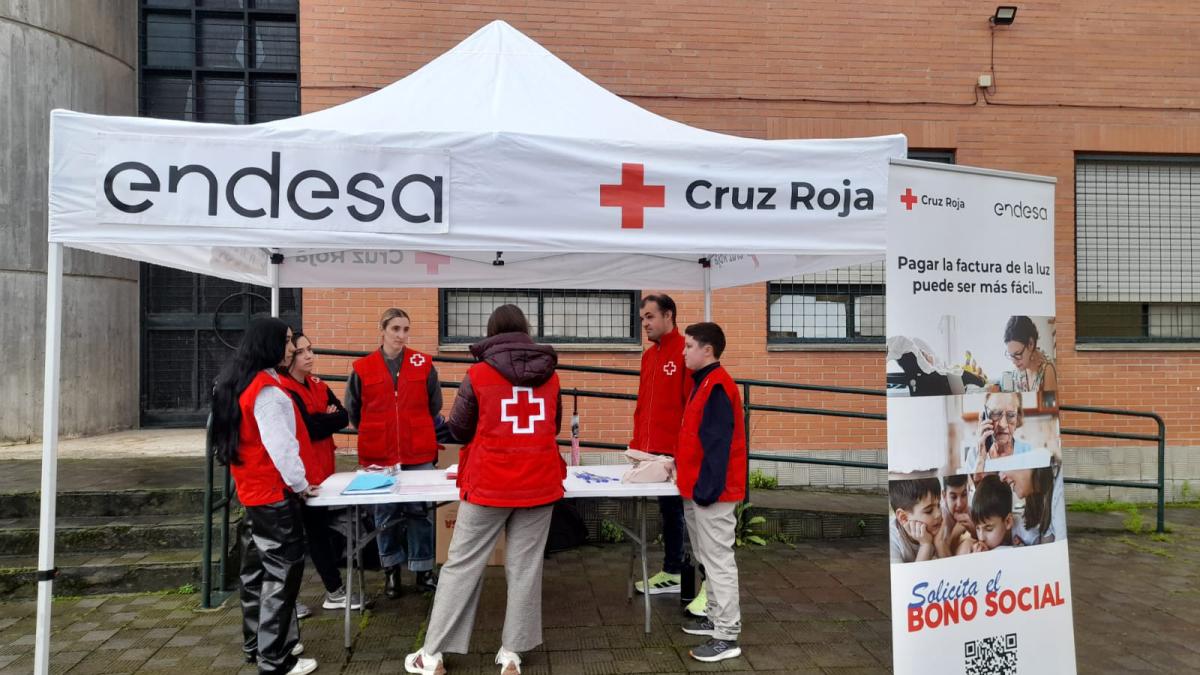 Endesa y Cruz Roja relanzan la campaña para ayudar a los consumidores vulnerables a obtener el bono social