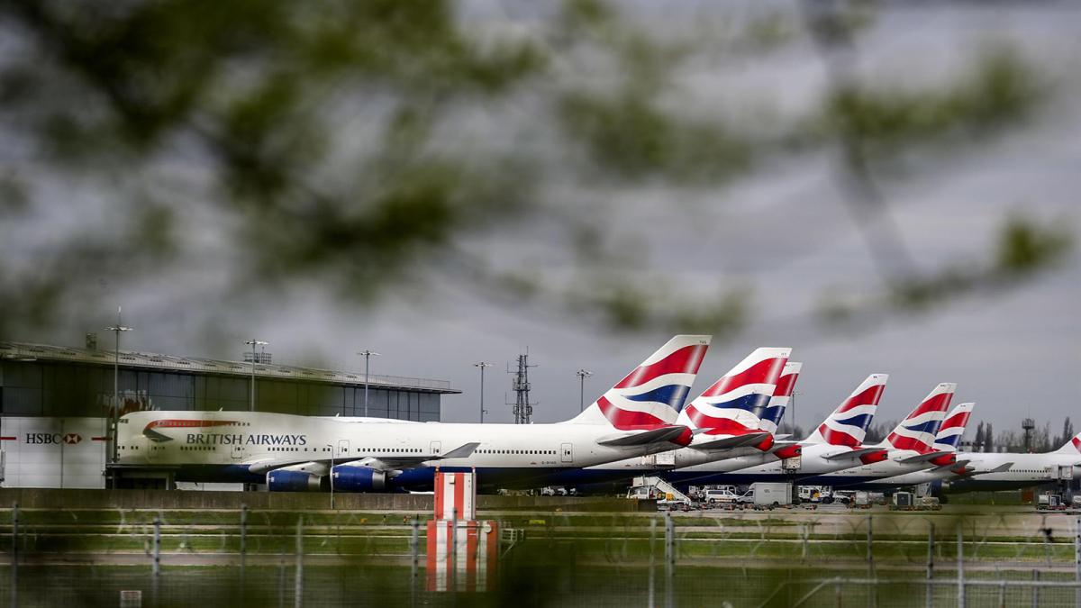 El Gobierno británico ordena investigar de urgencia el corte de energía que provocó el cierre de Heathrow