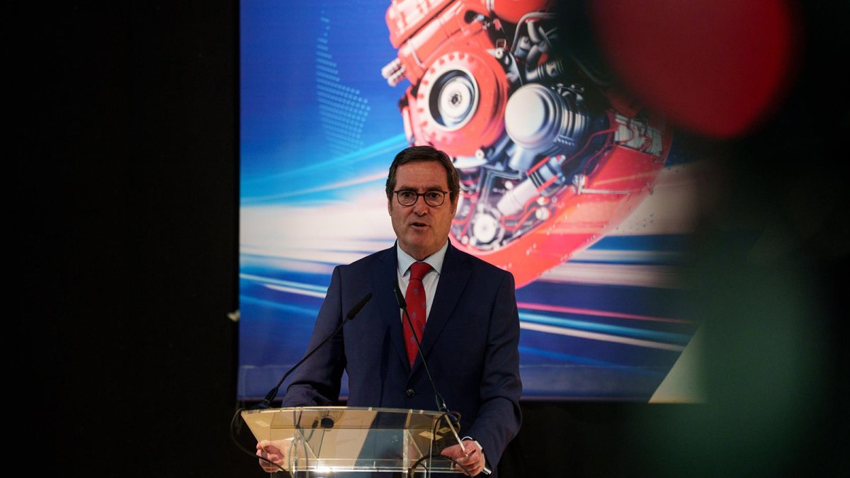 Garamendi (CEOE) dice que el apagón supondrá una pérdida del 0,1% del PIB, unos 1.600 millones