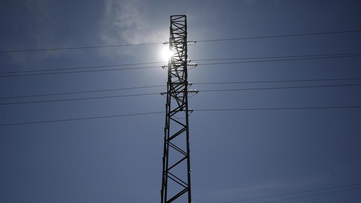 Una torre de alta tensión durante el apagón.