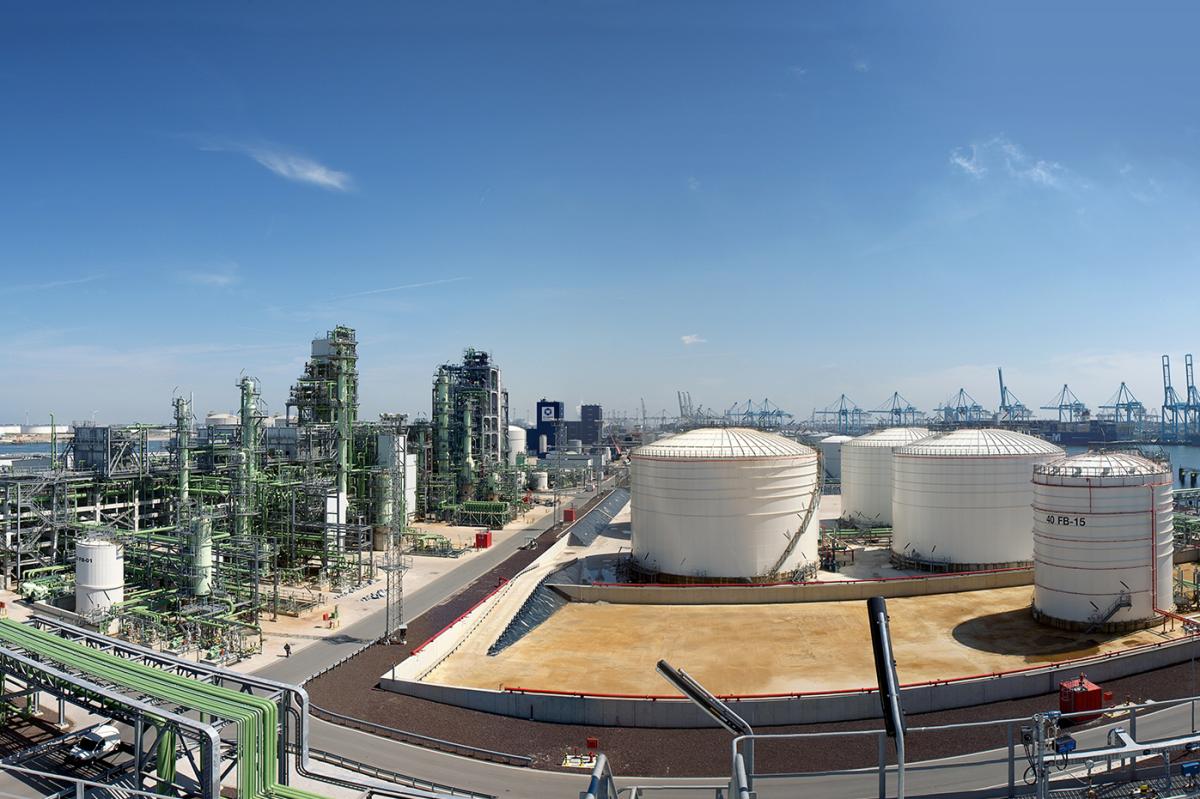 Planta de biocombustibles de Neste en Róterdam.