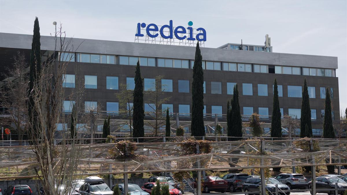 Redeia remodelará su consejo con nombramientos de Arancha González Laya, Natalia Fabra y Albert Castellanos
