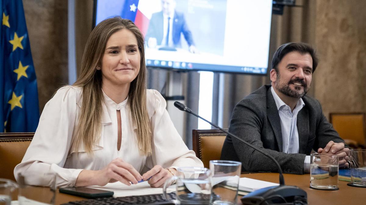Aagesen cierra la puerta del comité del apagón a las grandes eléctricas