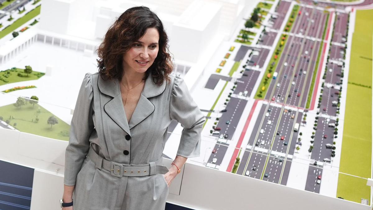 Ayuso reivindica la energía nuclear como "fundamental" para la seguridad energética