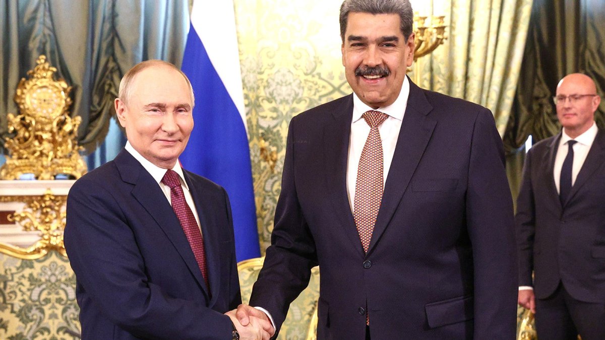 Rusia ayudará materialmente a Cuba pese a la "fortísima presión" de Estados Unidos