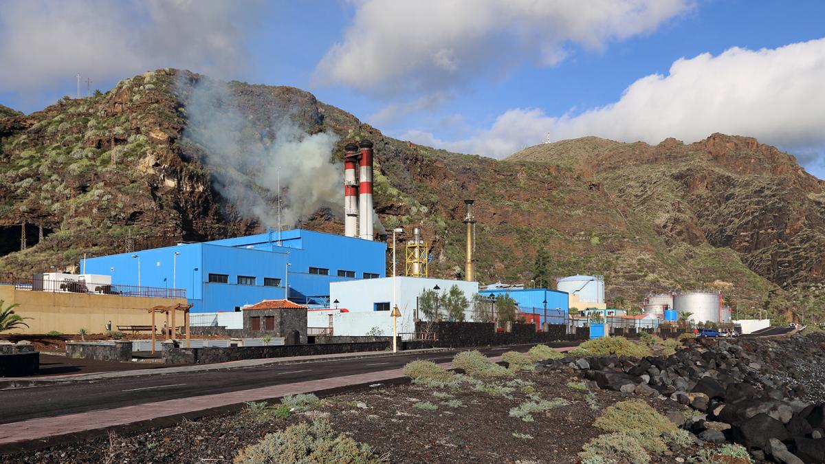 Una avería en una subestación, motivo del apagón ya restablecido en La Palma