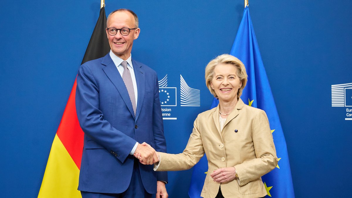 Merz considera "un error" levantar las sanciones al crudo ruso como ha hecho EEUU