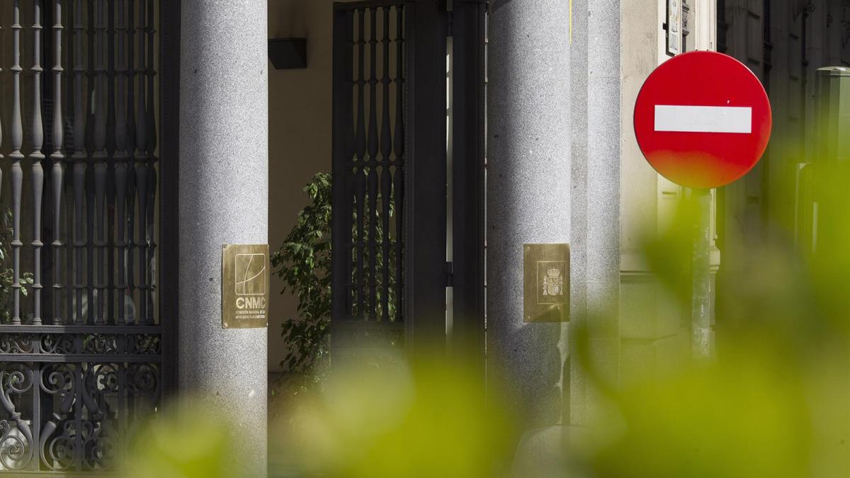El volumen de contratos de electricidad a largo plazo del mercado español aumentó casi un 60% en 2024