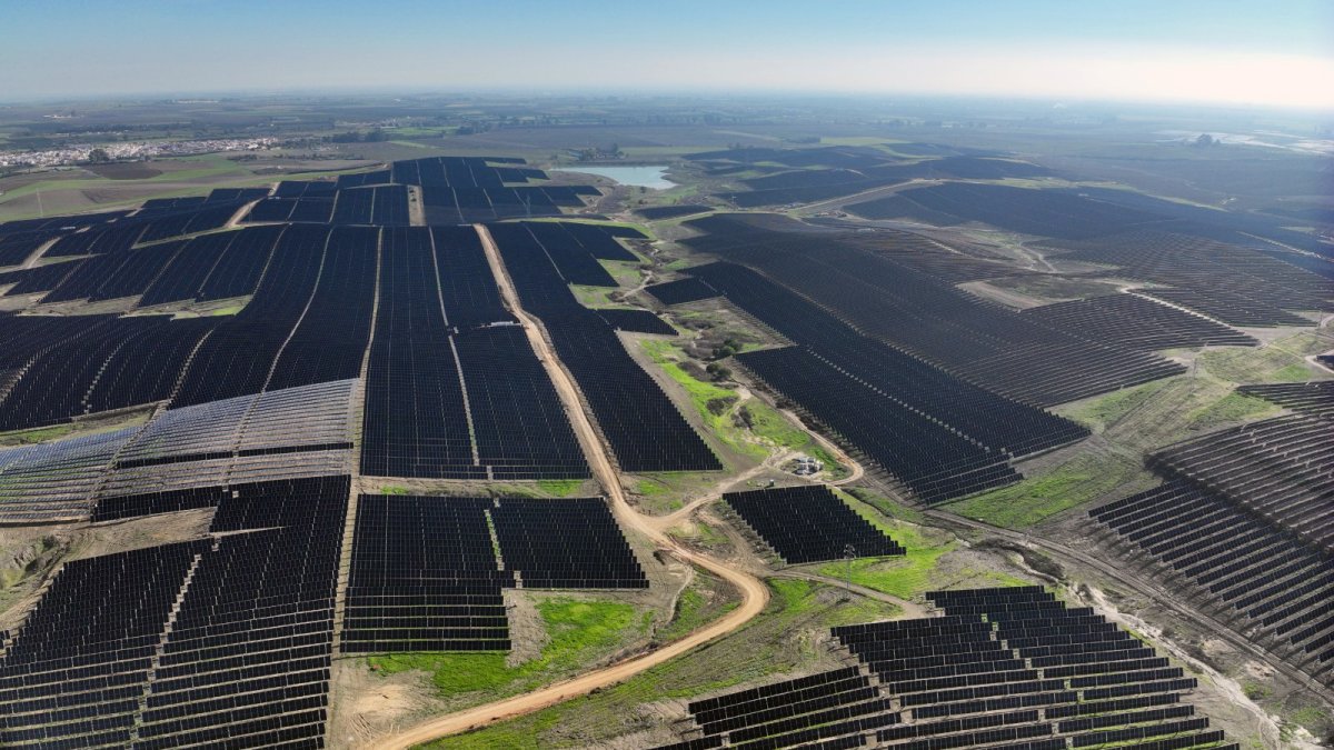 El mayor complejo fotovoltaico de TotalEnergies en Europa, Guillena (Sevilla).