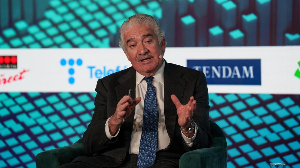 Bogas (Endesa) cree que el comité investigador debe decir las causas del apagón más que REE, "que es arte y parte"