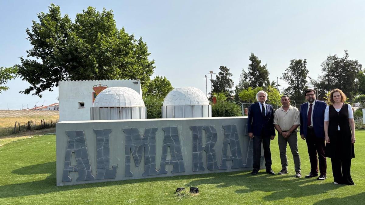 Los empresarios madrileños viajan a Extremadura para rechazar el cierre de la central de Almaraz por el riesgo para el suministro
