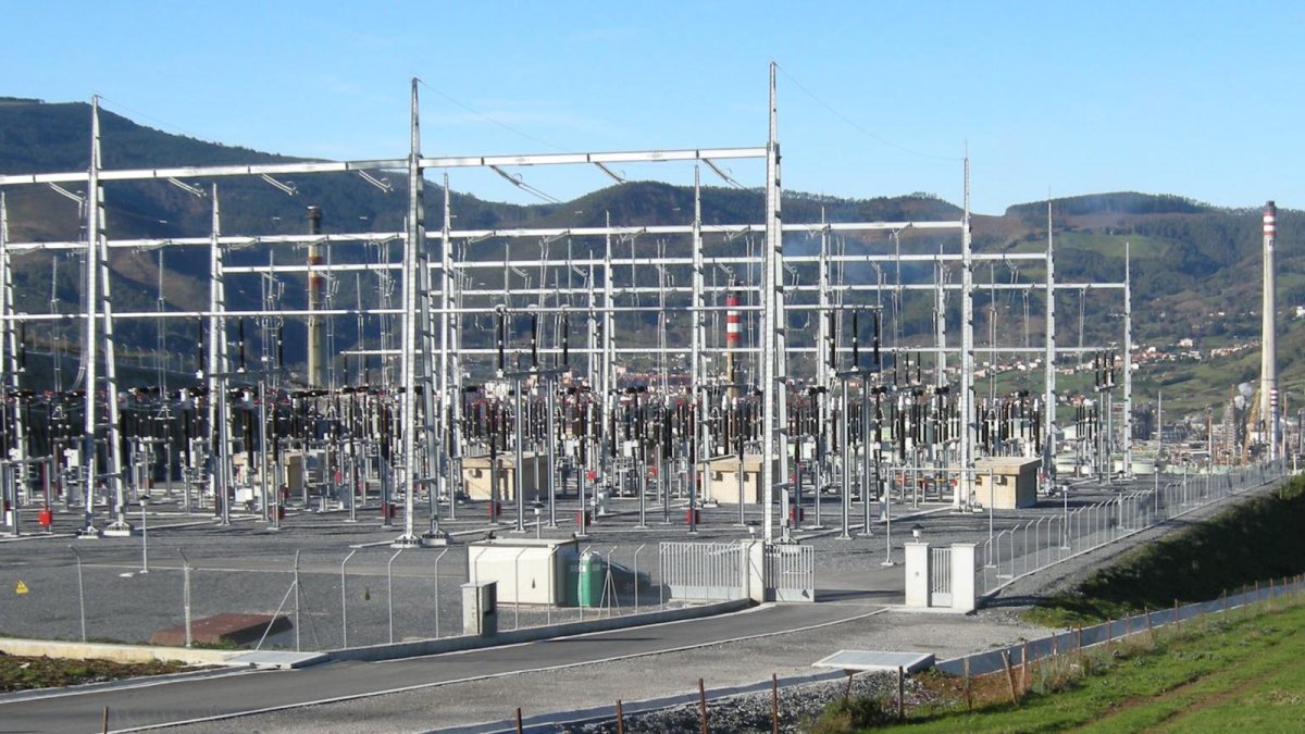 Red Eléctrica inicia las obras de ampliación de la subestación de Abanto en País Vasco.