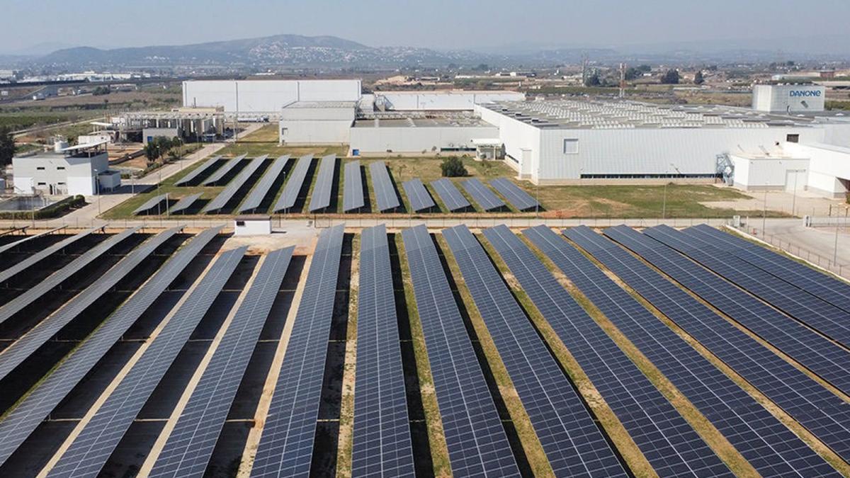 Danone apuesta por un modelo empresarial sostenible y reduce un 10% sus emisiones de CO2 desde 2020