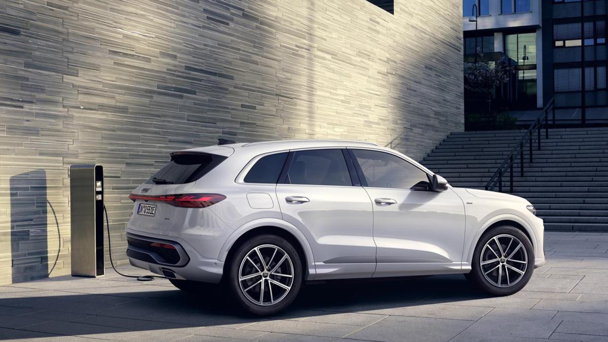 Audi lanza las versiones híbridas enchufables del Q5 SUV y Sportback desde 68.240 y 70.580 euros