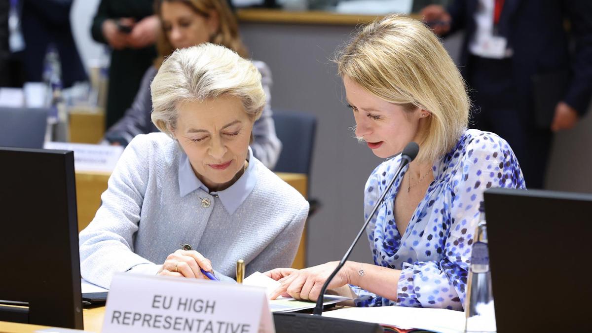 Bruselas aclara que la prioridad es aprobar la rebaja del tope al petróleo ruso en el seno del G7