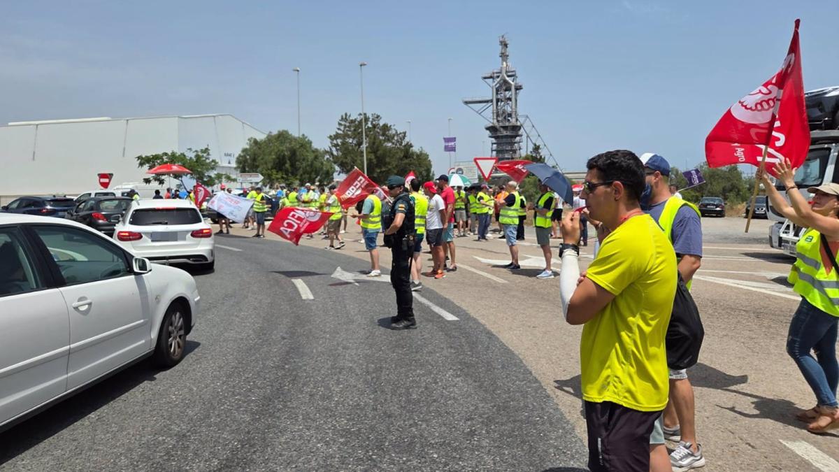 La plantilla de Fertiberia en Sagunt (Valencia) culmina cinco jornadas de huelga para exigir retirada del ERE