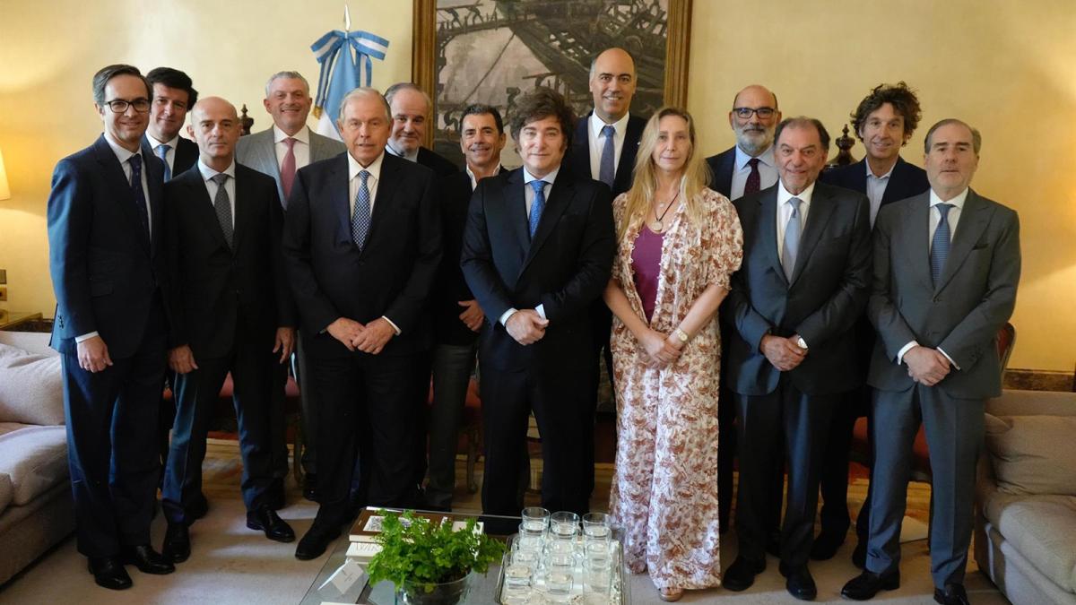 Milei se reúne en Madrid con directivos del Banco Santander, BBVA y Naturgy, entre otras empresas