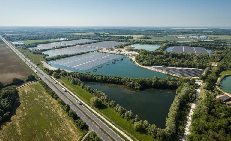 Q Energy y Velto Renewables inauguran en Haute Marne la planta solar flotante más grande de Europa