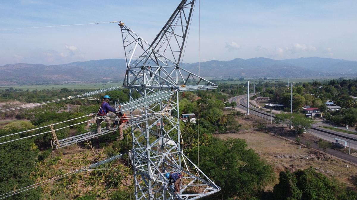 Honduras lanza una "histórica" licitación de 1.500 MW para garantizar la energía eléctrica a 2030