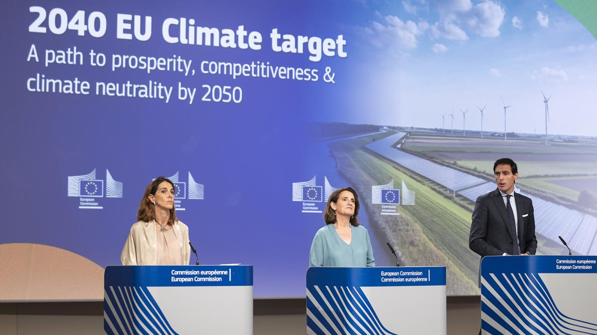 Bruselas acepta introducir flexibilidades para recortar un 90% las emisiones en 2040