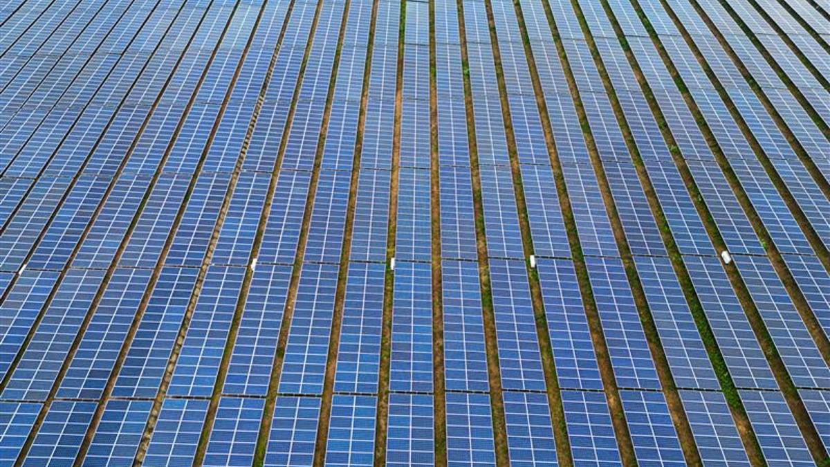 Ferrovial construirá tres plantas fotovoltaicas en Murcia con capacidad para abastecer a 30.500 hogares