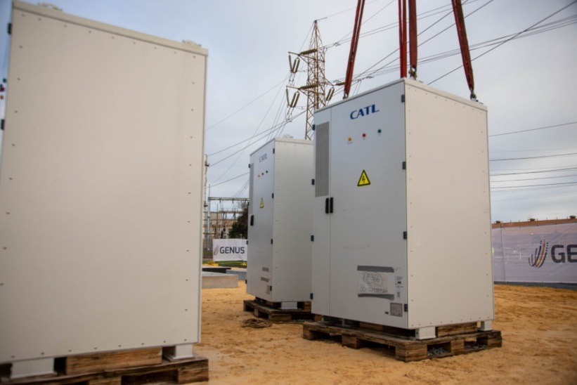 Los precios de los grandes sistemas de almacenamiento de energía alcanzan mínimos históricos en una gran subasta en China