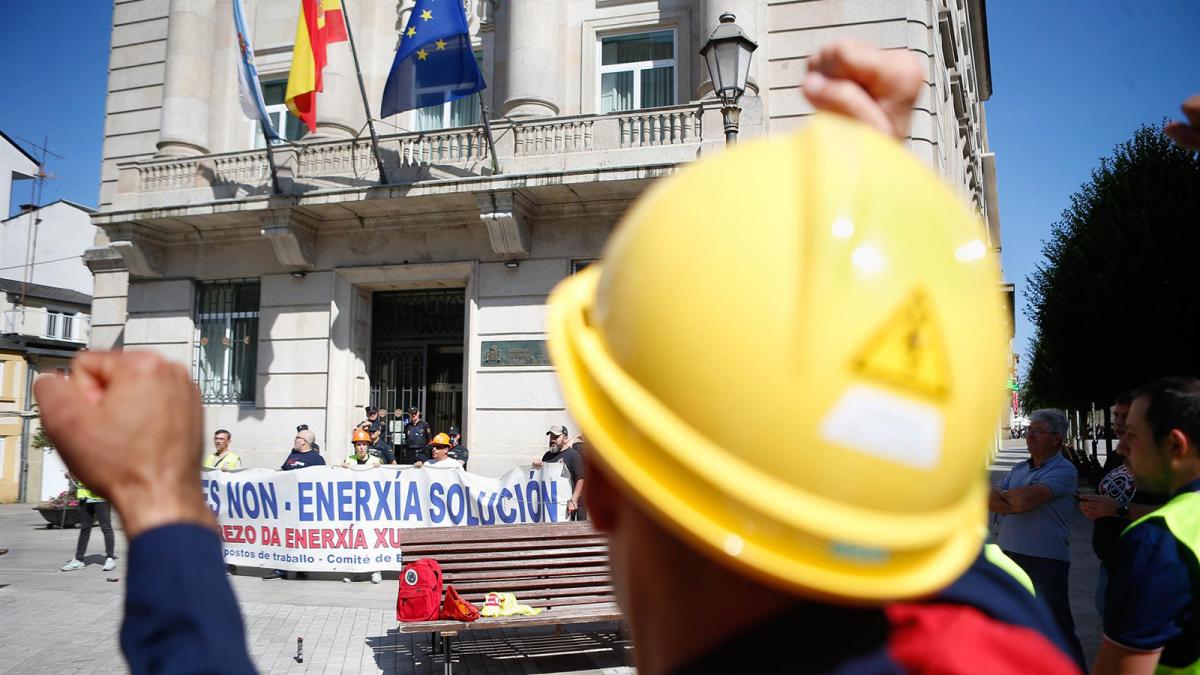 Alcoa reanuda el proceso de rearranque de la planta de San Cibrao tras el apagón, que no se completará hasta 2026