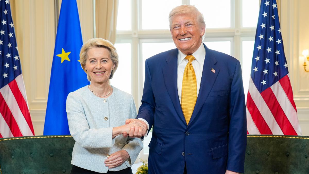 La UE y EEUU alcanzan un acuerdo comercial para resolver su conflicto arancelario