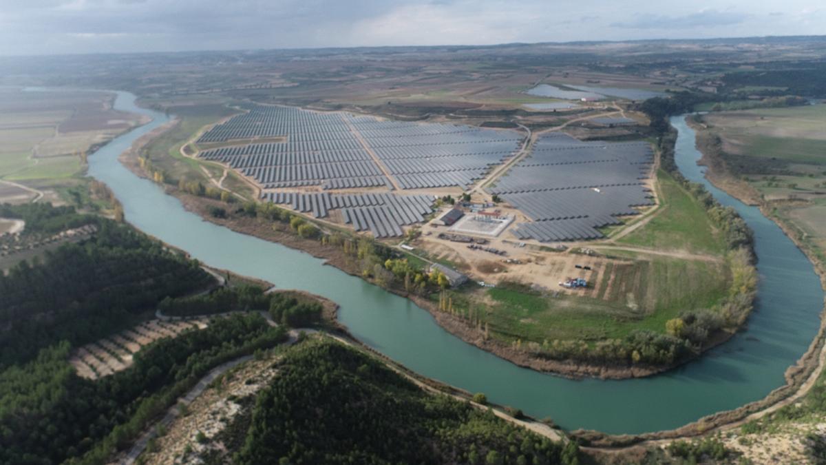 Renovalia pone en marcha el parque solar fotovoltaico de 126 MW de Bolarque en Guadalajara