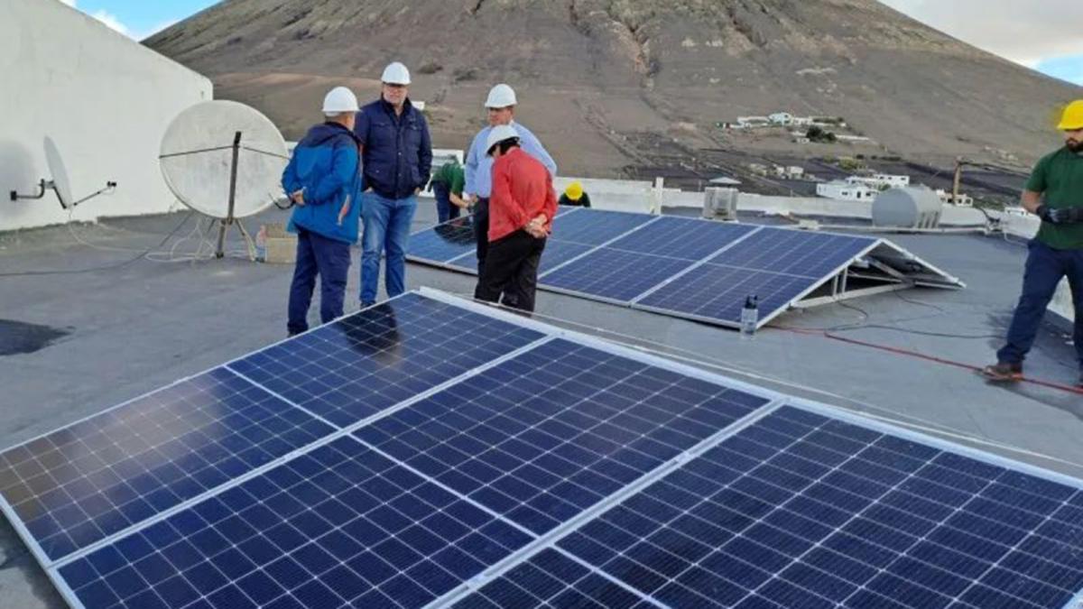 San Bartolomé crea una comunidad energética local centrada en la tecnología fotovoltaica
