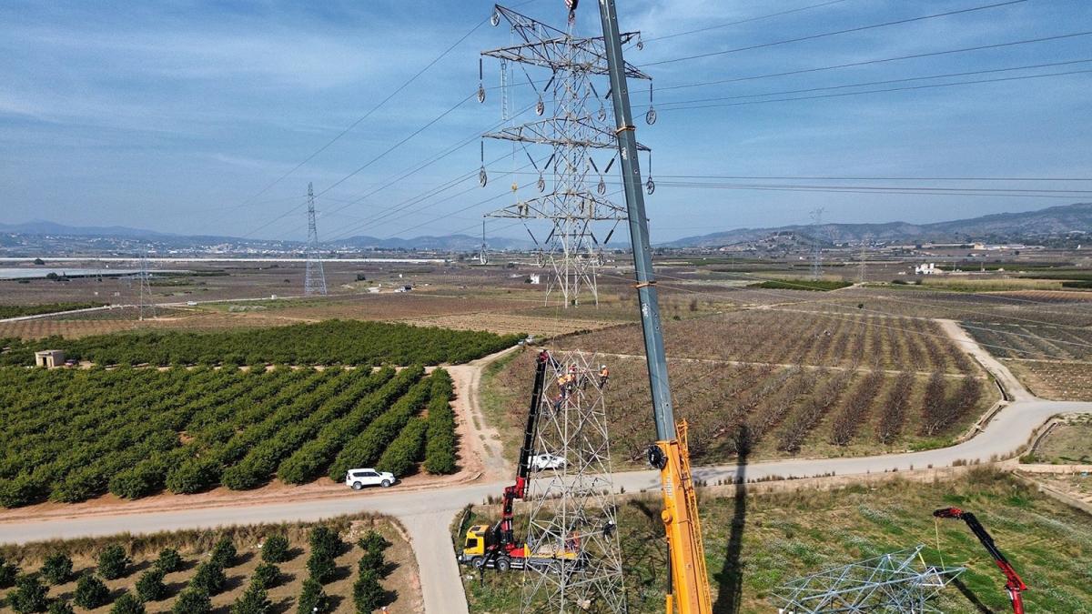 El BEI financia con 50 millones a Iberdrola para reconstruir la red eléctrica afectada por la DANA en Valencia