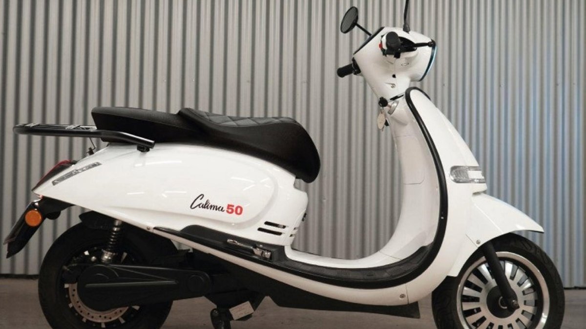 Velca reconfigura su gama de motos y ciclomotores eléctricos con precios más accesibles