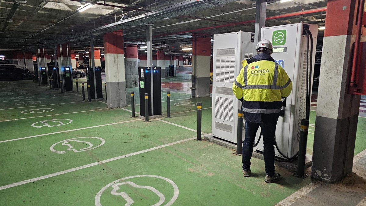 Comsa implantará puntos de recarga para vehículos eléctricos en nueve aeropuertos españoles