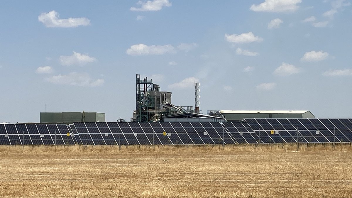 Grupo Neoelectra finaliza la construcción de su planta fotovoltaica en Villacañas.