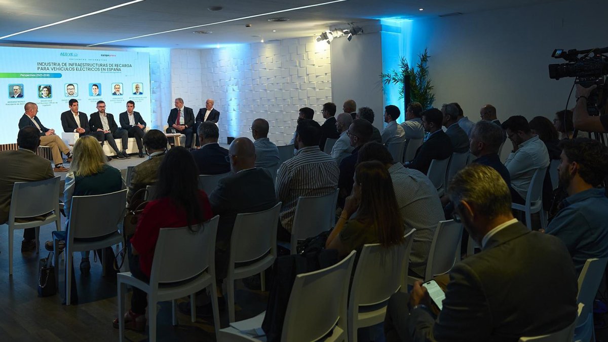 El sector de infraestructuras de recarga llegará a los 3.500 millones de facturación hasta 2030