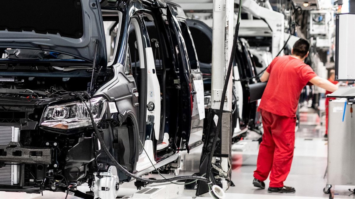 Los fabricantes de automóviles piden un cambio "pragmático" en la política de descarbonización de la UE