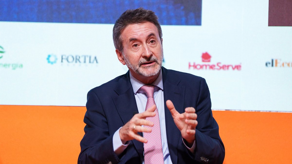 Imaz (Repsol) dice que la compra de gas a EEUU por el acuerdo comercial merece una "reflexión sobre errores europeos"