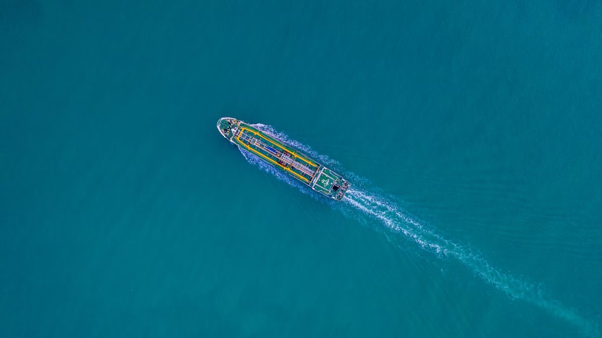 La AIE avisa de que el aumento previsto de las reservas de crudo es "insostenible"